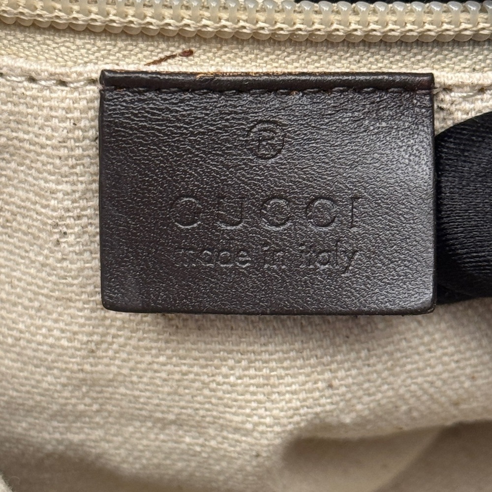 Gucci halfmoon  Monogram Crossbody Bag - Picture 13 of 16